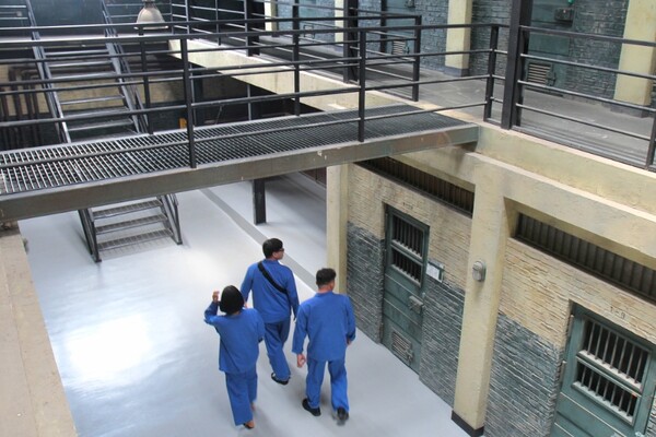 사진 : 영화 촬영을 위해 만들어진 전북 익산의 교도소 세트장