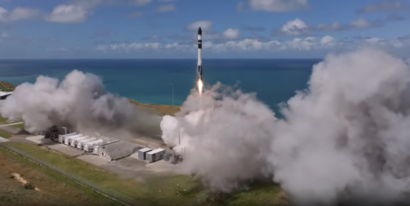 대한민국이 민간 주도의 우주 개발 시대를 열어젖혔다.