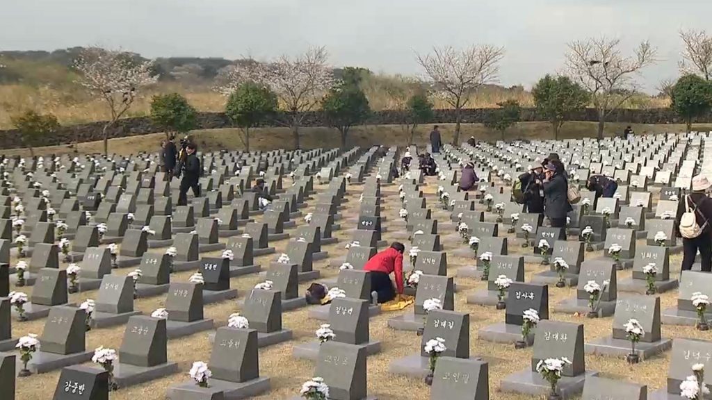 제주4·3사건의 희생자와 유족들이 추가로 명예를 회복하고 정당한 국가 보상을 받을 수 있는 길이 다시 열린다. 행정안전부는 제주4·3사건 희생자와 유족의 피해를 치유하고 실질적인 지원을 강화하기 위해 개정한 ‘제주4·3사건 진상규명 및 희생자 명예회복에 관한 특별법 시행령’을 9월 1일부터 시행한다.