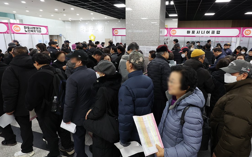 노인일자리 사업의 대형화 및 다변화 추세에 발맞추어 활동 현장의 사고 발생을 막기 위한 전담 인력 체계가 처음으로 전격 가동된다.
