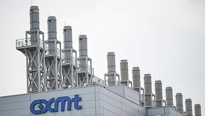 글로벌 IT 공룡 애플이 중국 최대 D램 제조사인 창신메모리테크놀로지(CXMT)의 메모리 반도체를 자사 기기에 탑재하기 위해 기초 협상에 들어갔다.