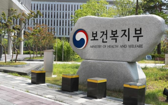 환자들의 실손보험 가입 여부를 악용해 고액 결제를 유도하거나 편법으로 진료비를 환급하는 방식으로 불법 환자를 유치해 온 병·의원들이 대거 경찰 수사선상에 올랐다.