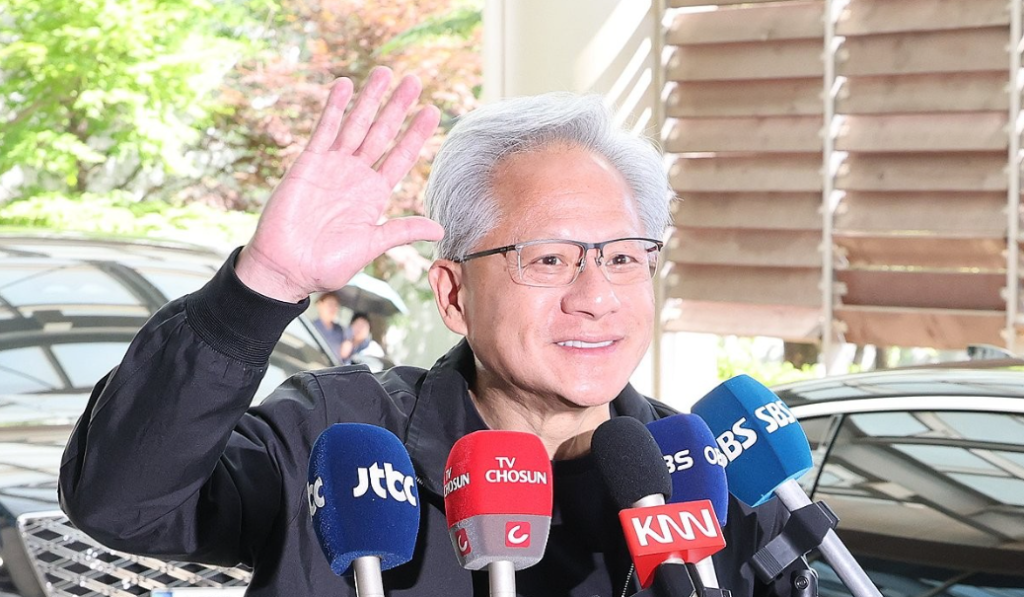 인공지능(AI) 주요 개발사 경영진들이 기술 발전 속도를 제어해야 한다는 의견을 내놓은 이후 글로벌 증시가 크게 동요하자 미국 정치권과 반도체 업계 수장이 직접 진화에 나섰다.