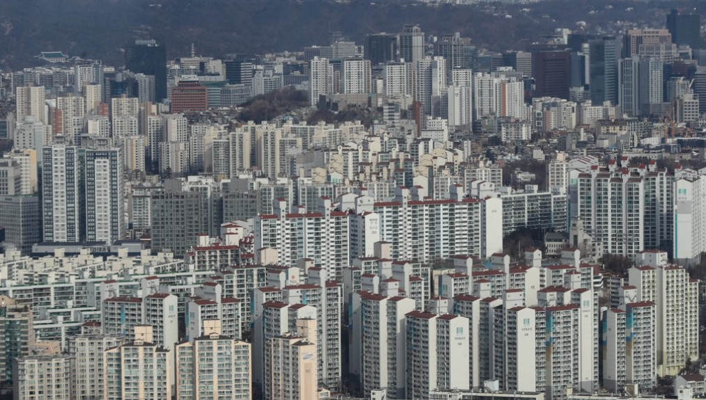 토지거래허가구역 내에서 세입자가 거주 중인 주택을 사들일 때 적용되는 실거주 의무 유예 기간이 대폭 늘어난다.
