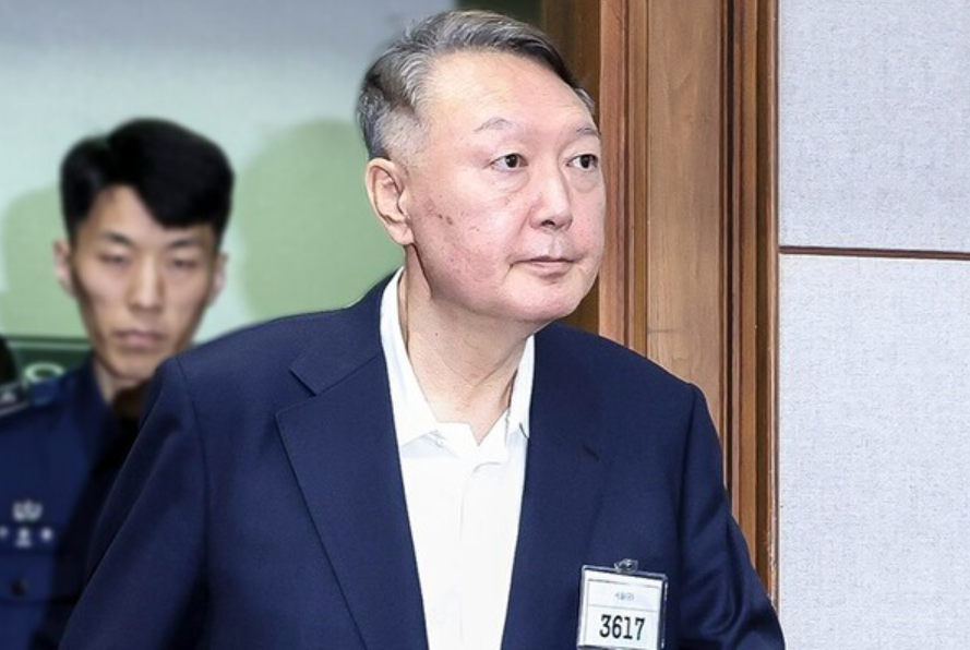 헌정사 초유의 12·3 비상계엄 선포 사태로 재판에 넘겨진 윤석열 전 대통령의 내란 우두머리(수괴) 혐의 항소심 결심 공판이 29일 서울고등법원에서 진행된다.